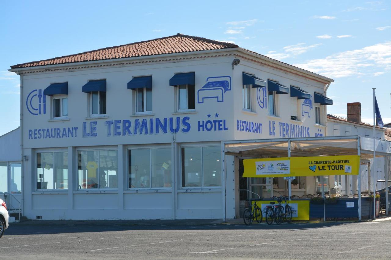 Logis Hotel Le Terminus ブルスフラン エクステリア 写真