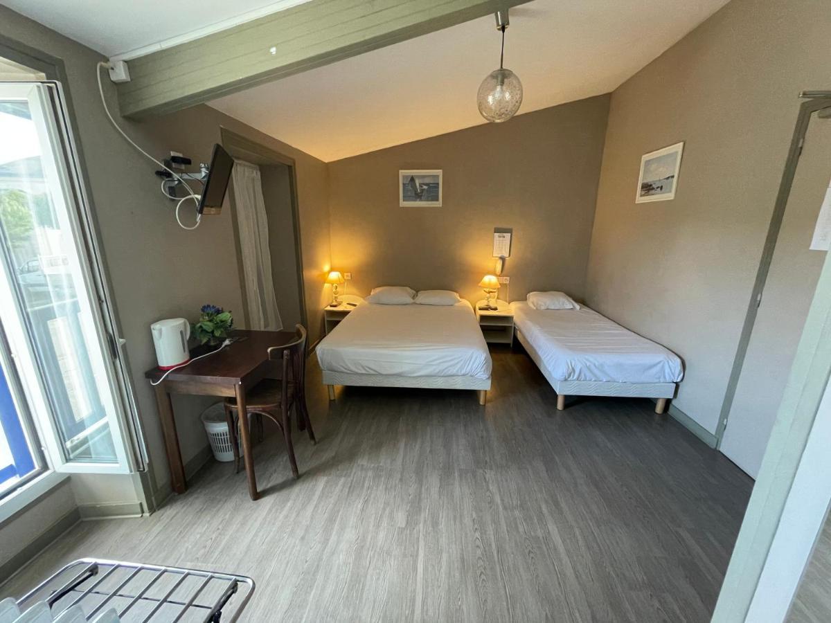 Logis Hotel Le Terminus ブルスフラン エクステリア 写真